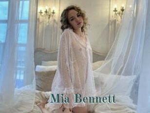 Mia_Bennett