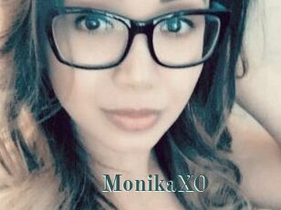 MonikaXO