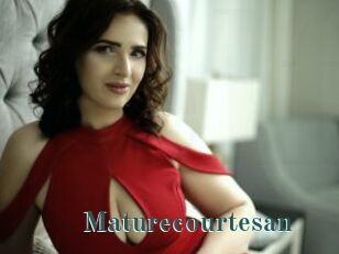 Maturecourtesan