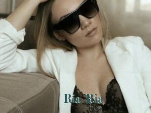 Ria_Ria
