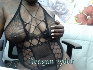 reagan_ryder Belles Femmes